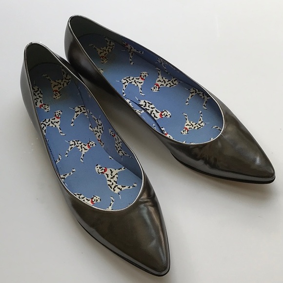 Stuart Weitzman Shoes - Stuart Weitzman Pewter Flats